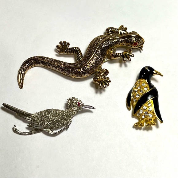 Jewelry - Animal brooches penguin lizard roadrunner rhinestones gold silver black